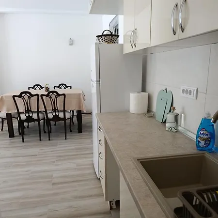 Andjela Lux * Bělehrad