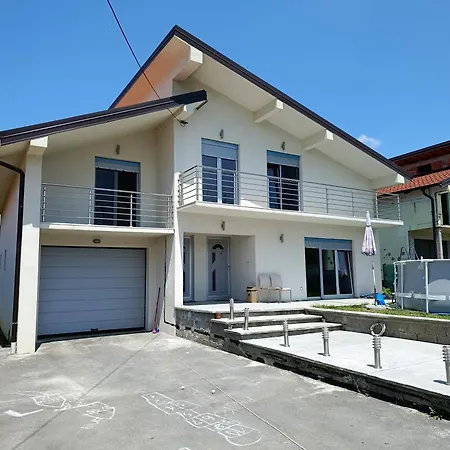 Andjela Lux * Belgrad